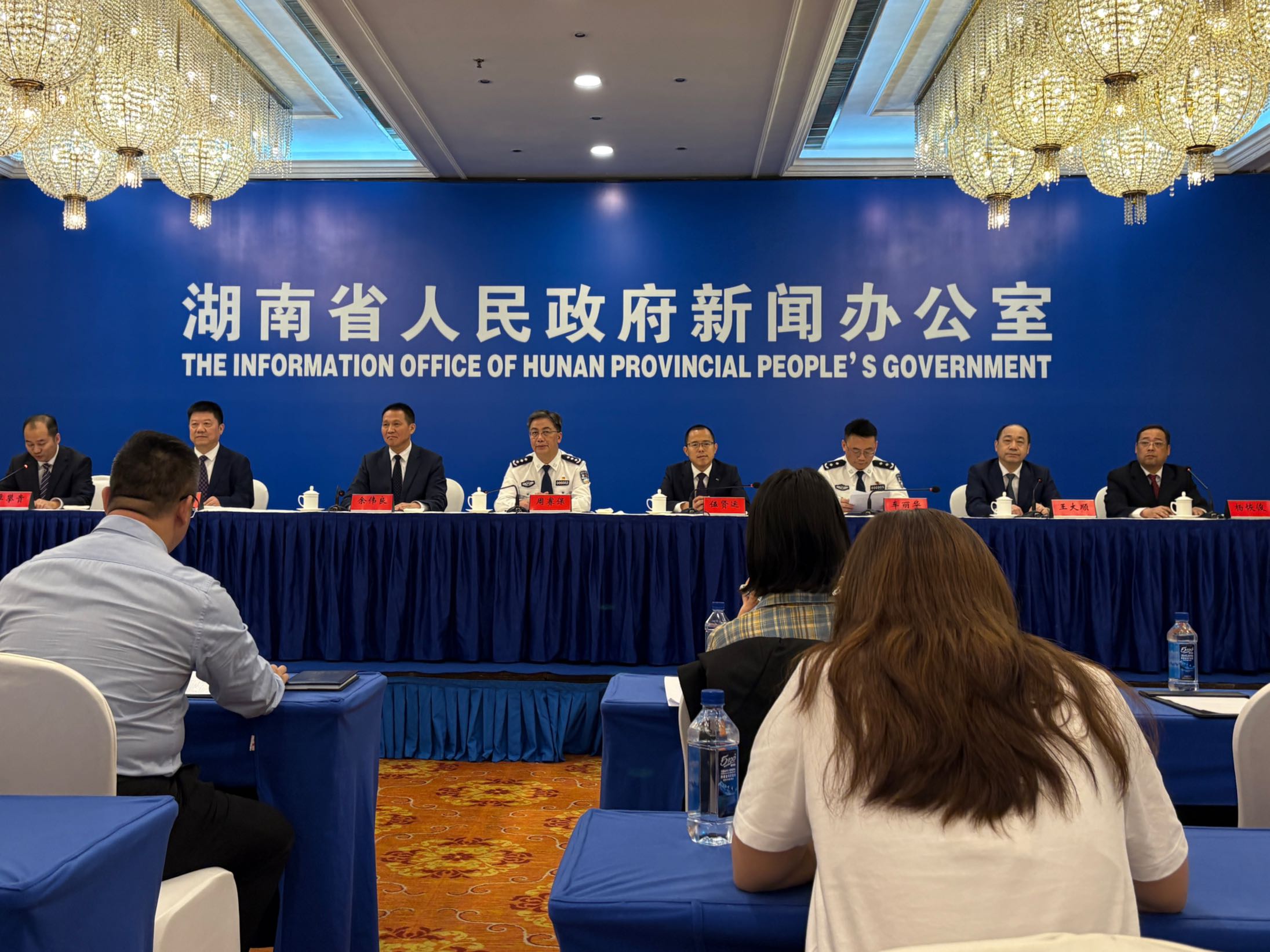 �l(f��)�����F(xi��n)������҃x�z